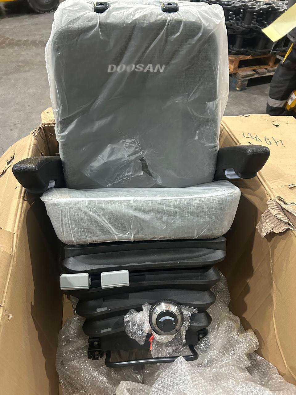 Кресло Doosan DX300